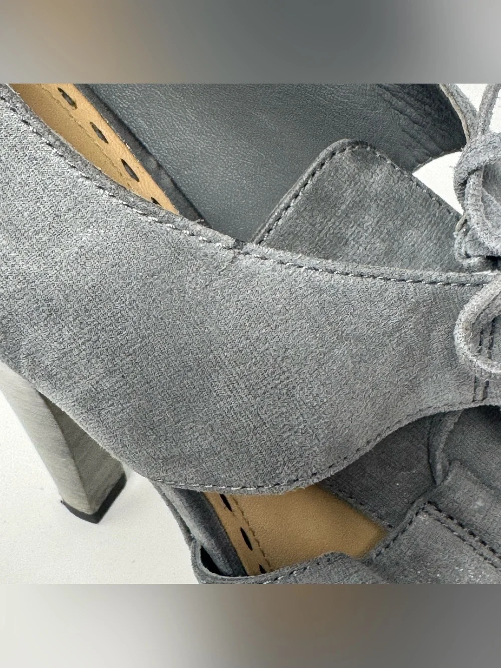 Coach Teagan Size 8 Gray Seude Peep Toe Sandals Platform Heels Tie Up Tassel
